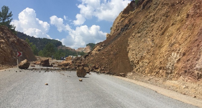 Son Dakika: Samsun'da Akaryakıt İstasyonunda Heyelan! Yaralılar Var