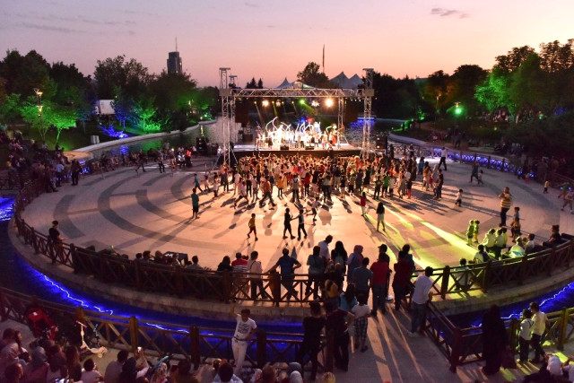 Büyükşehir den Miniklere Yaz-kış Eğlence