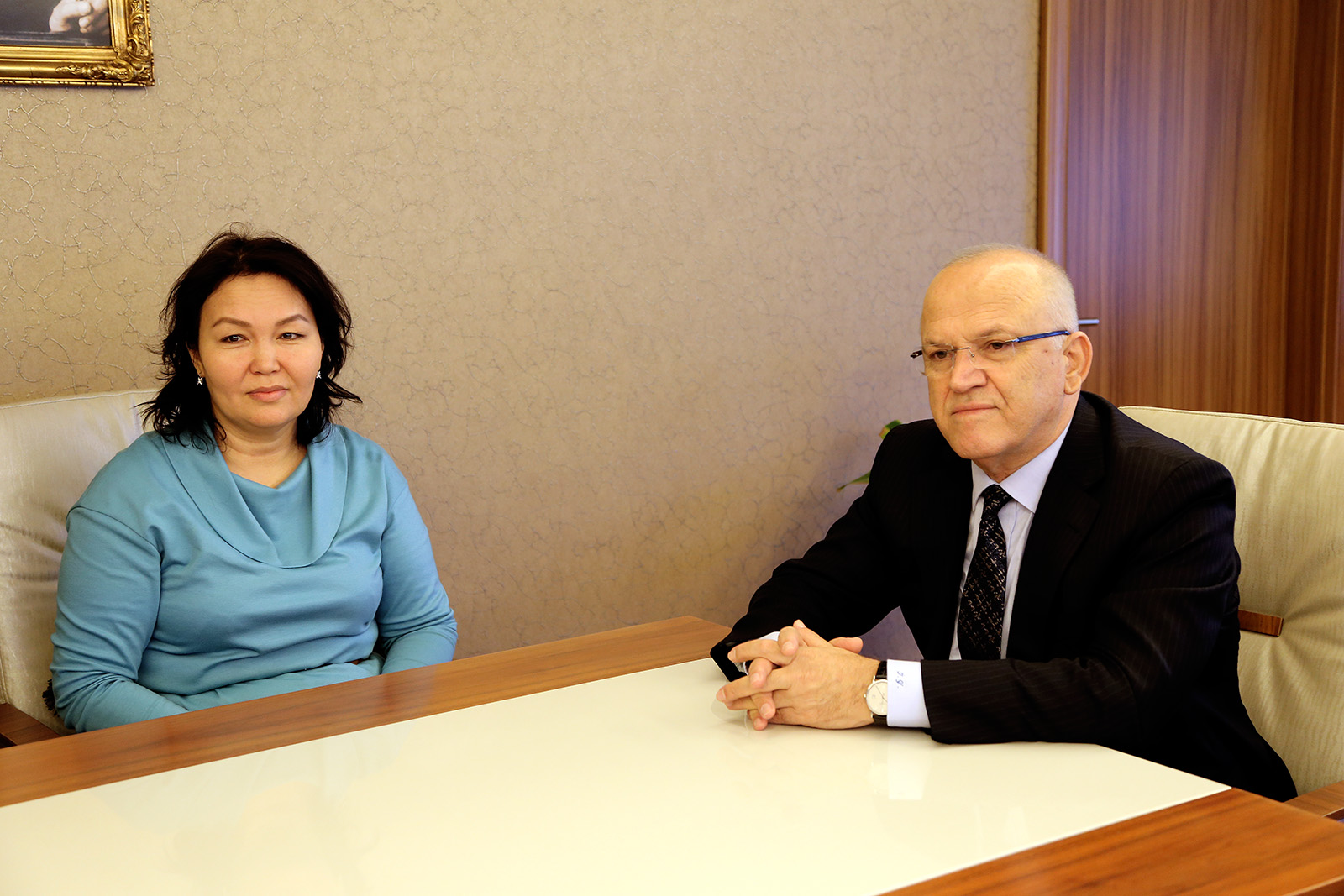 ÖRNEK BELEDİYECİLİK KAZAKİSTANLI İŞ KADINLARI ATAŞEHİR’DE