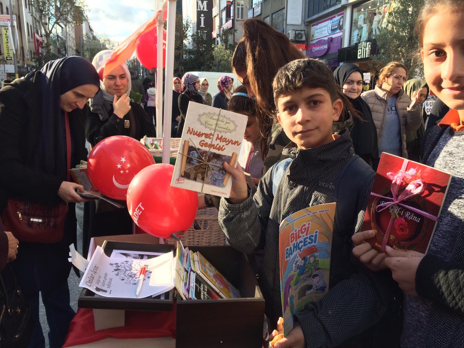 Saadet Partisi Genel Merkez Kadın Kollarından “İz Bırak” kitap kampanyası