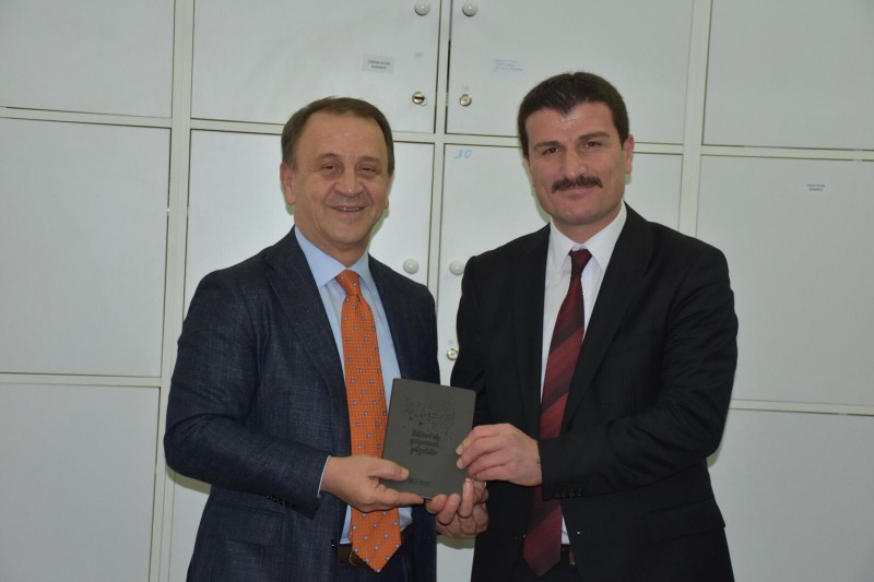 SİLİVRİ BELEDİYE BAŞKANI ÖZCAN IŞIKLAR BU YIL DA EĞİTİMCİLERİ UNUTMADI