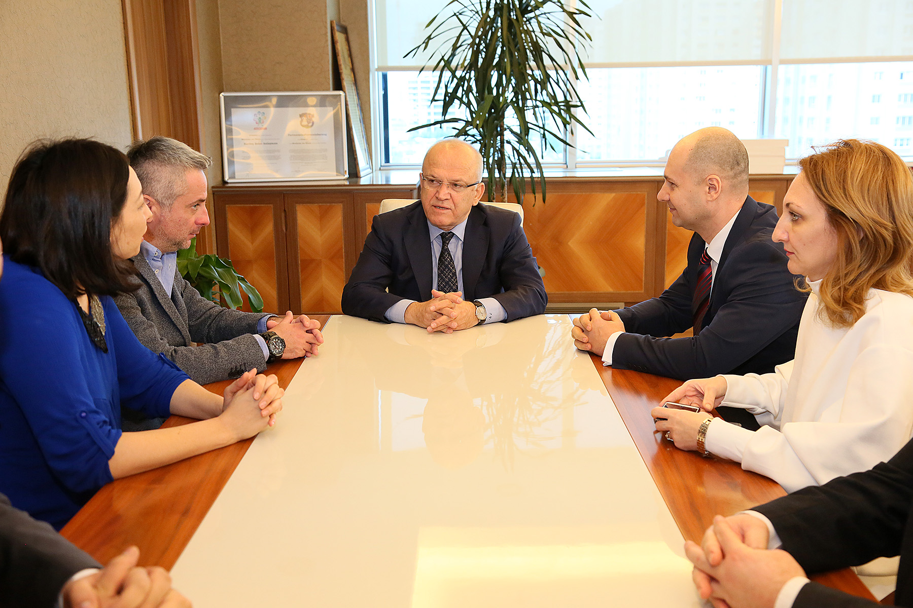 ROMANYA’DAN ATAŞEHİR BELEDİYESİ’NE ZİYARET