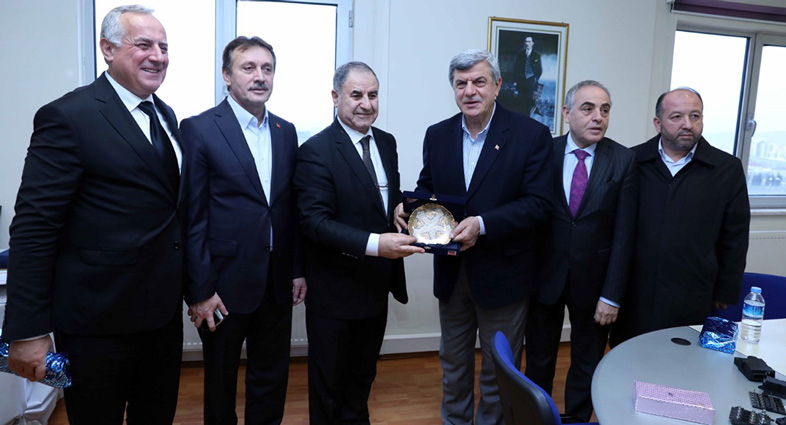 Kocaeli Çayırova’daki üretim merkezlerini ziyaret etti