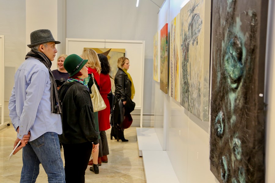 Maltepe’de106 sanatçı ‘Bir Grup İnsan’ sergisinde buluştu