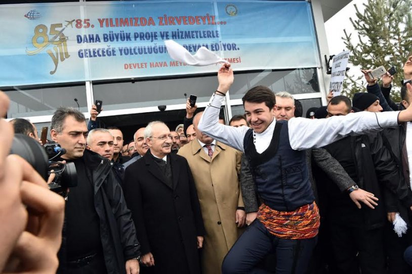 Dadaşlar Diyarı Erzurum’da Kılıçdaroğlu’na halaylı karşılama