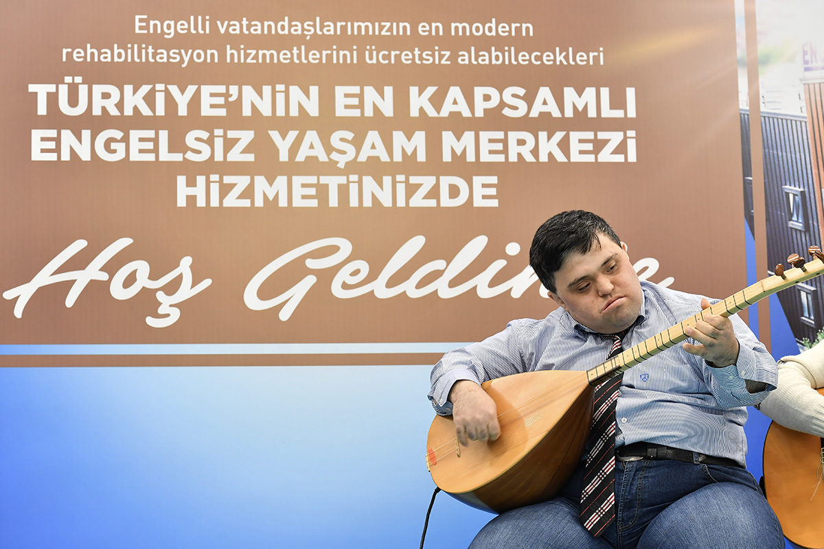 TÜRKİYE’NİN EN KAPSAMLI ENGELSİZ YAŞAM MERKEZİ ÜSKÜDAR’DA AÇILDI