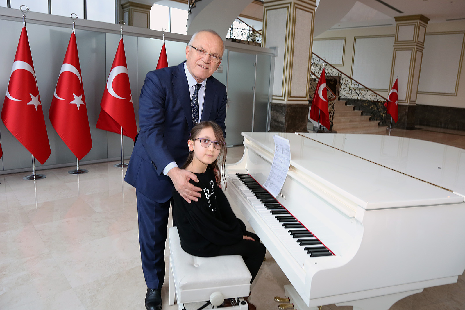 ZEYNEP SU HAYALİNDEKİ PİYANOYA KAVUŞTU