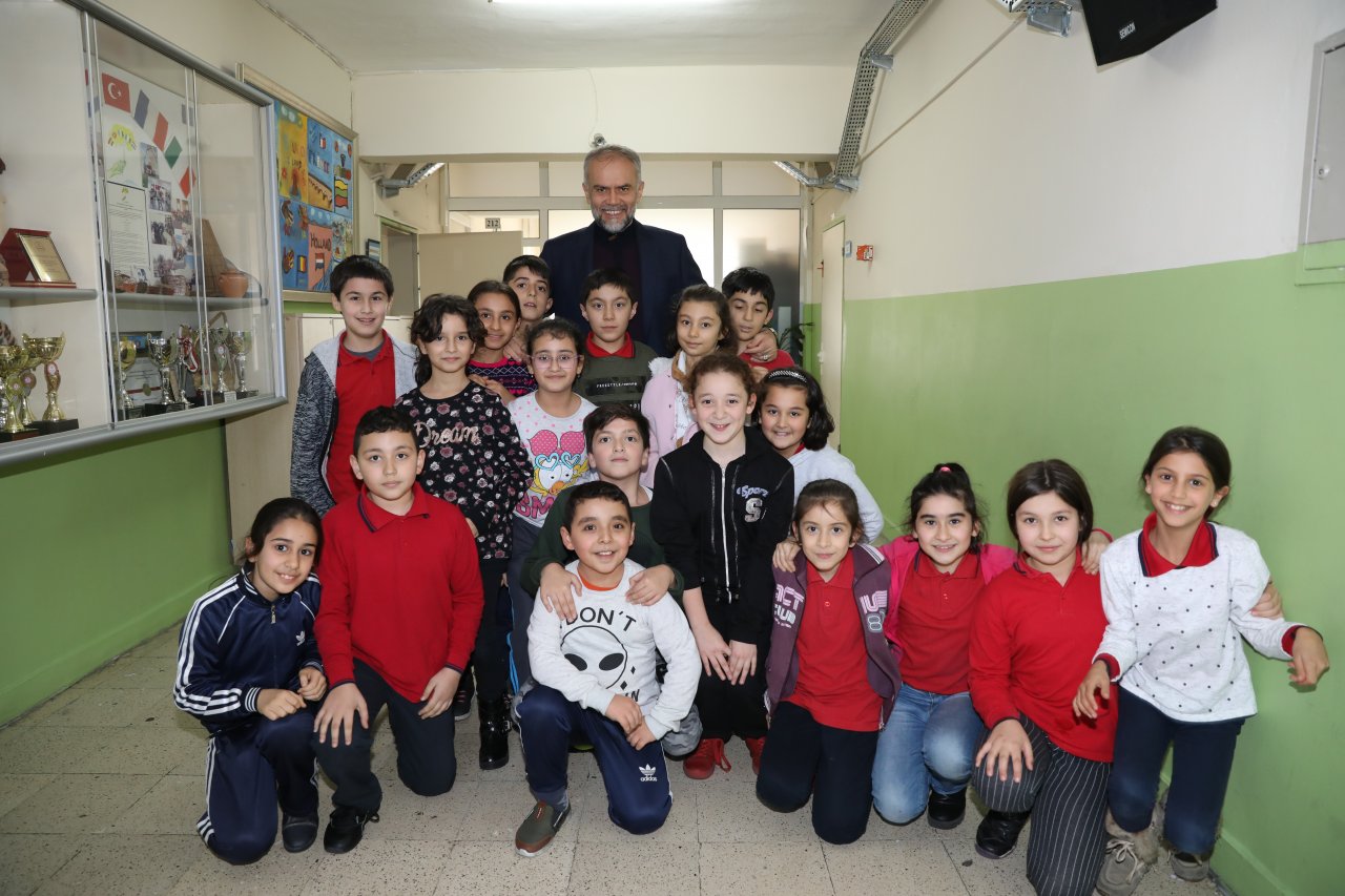 BAŞKAN POYRAZ BAYRAK TÖRENİNDE