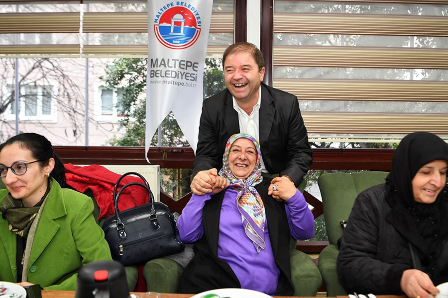 Maltepe Cevizli mahallesi kadınlarından Ali Kılıç’a destek