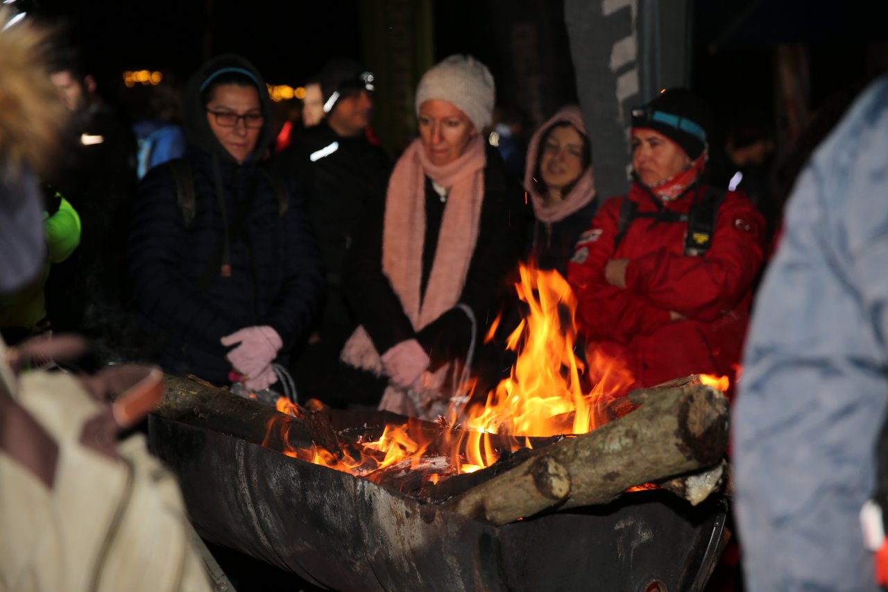 EN UZUN GECEDE KIYASIYA YARIŞTILAR