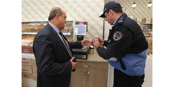 Ankara Yenimahalle Belediyesi zabıta ekipleri, yılbaşı nedeniyle teyakkuza geçti.