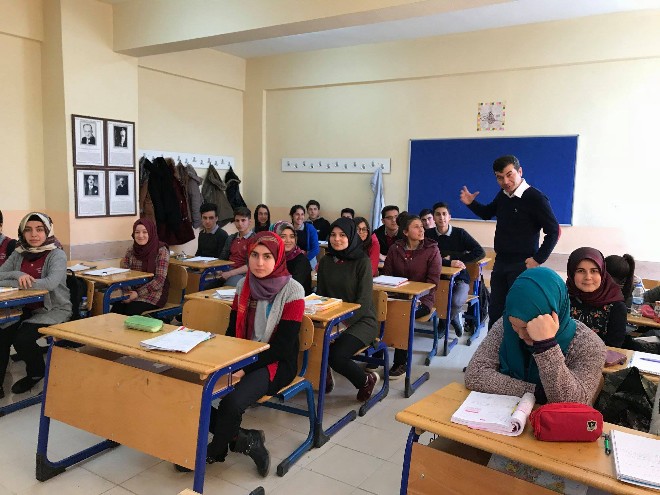 Çekerek Belediyesi Öğrencilere Moral ve Motivasyon İçin Okullarda