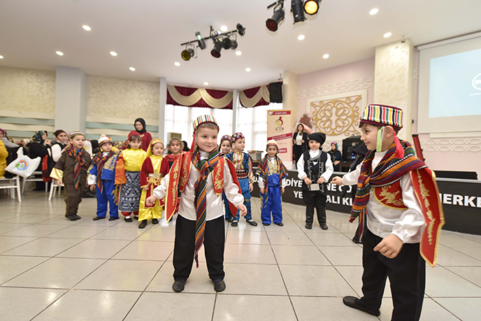 Tuzla Belediyesi Anne Çocuk Eğitim Merkezi, Yerli Malı Haftası’nda Kermes Düzenledi