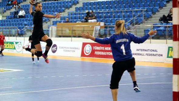 Altın Kanatlı Melekler Çeyrek Finale Yükseldi