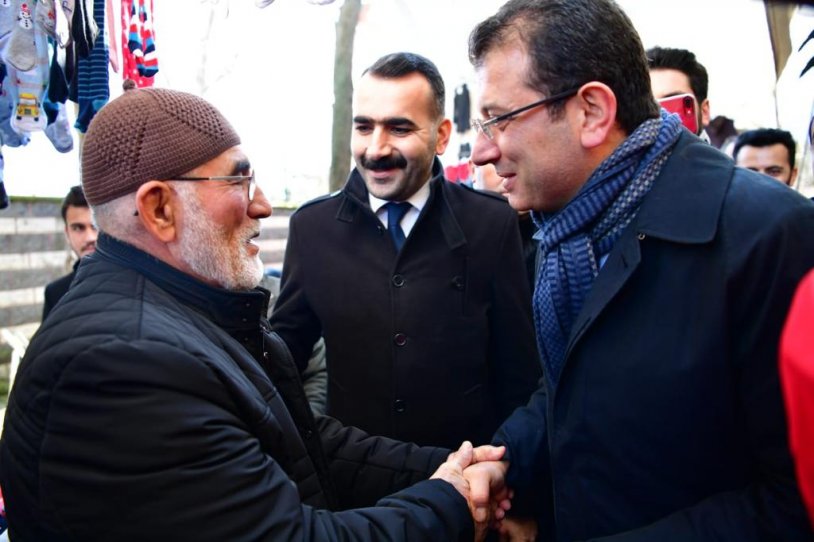 Sultanbeyli’de Ekrem İmamoğlu’na yoğun ilgi adeta bağırlarına bastı