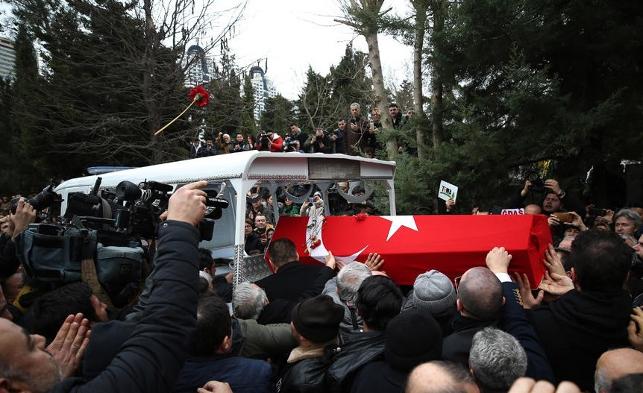 Ayşen Gruda son yolculuğuna uğurlandı