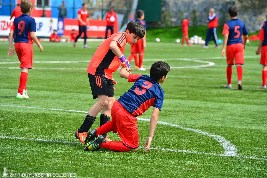 İzmir Büyükşehir Belediye Başkanı Aziz Kocaoğlu’nu anlamlı ziyaret