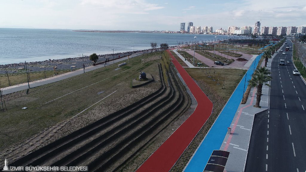 İzmir Belediyesi çalışmıyor diyenlere!