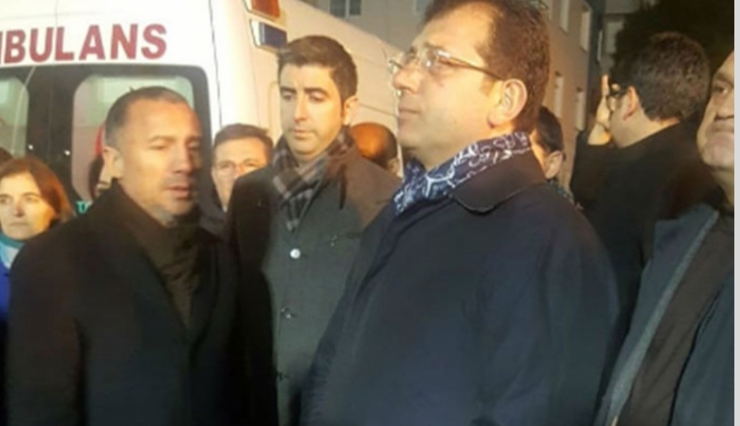 Ekrem İmamoğlu, Kartal’da apartmanın çöktüğü sokağa gitti
