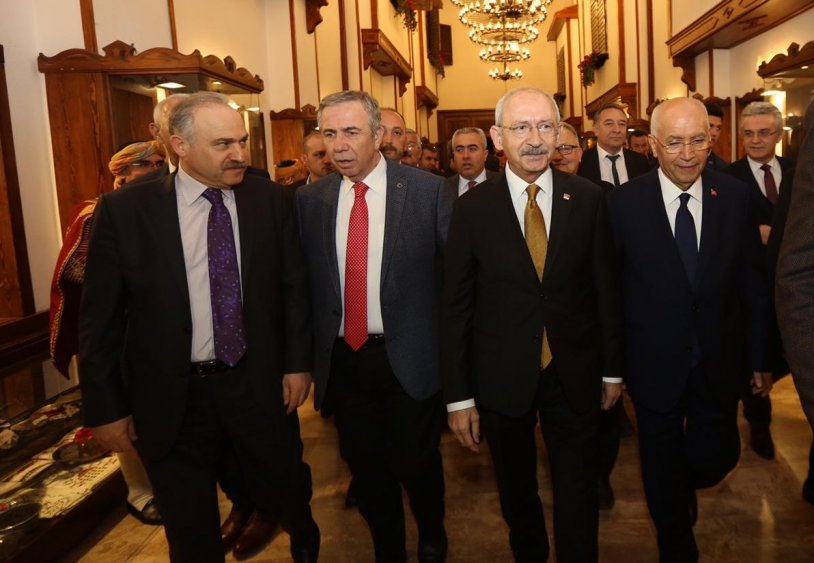 Kemal Kılıçdaroğlu, Ankara Kulübü Derneği’nin yemeğine katıldı