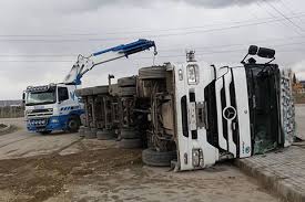 TIR devrildi, D-100 İstanbul-Samsun yönü kapandı