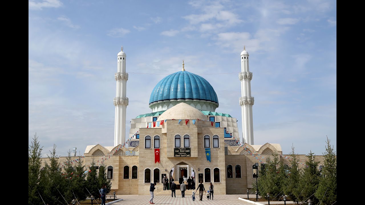 Erdoğan Camii’ye anonsla girdi
