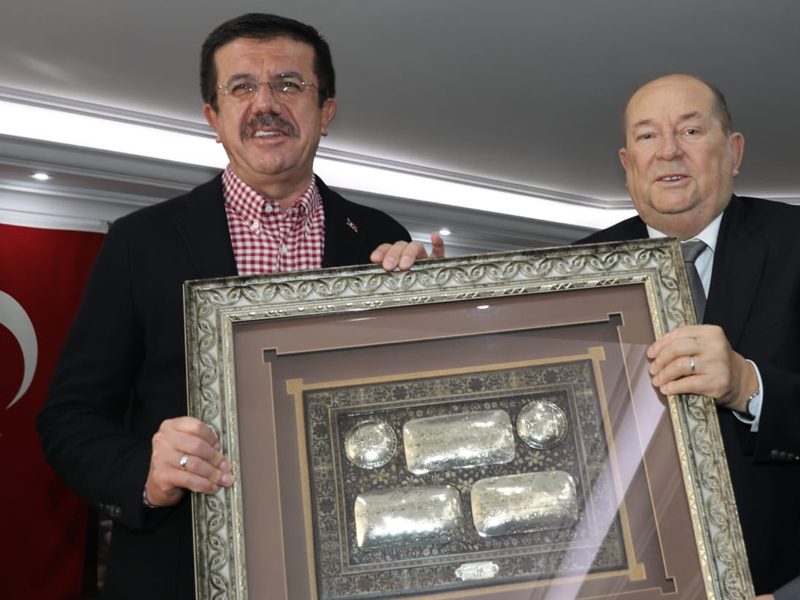 İzmirli esnaf başkanı AKP’ye oy vermeyeni Allah çarpar