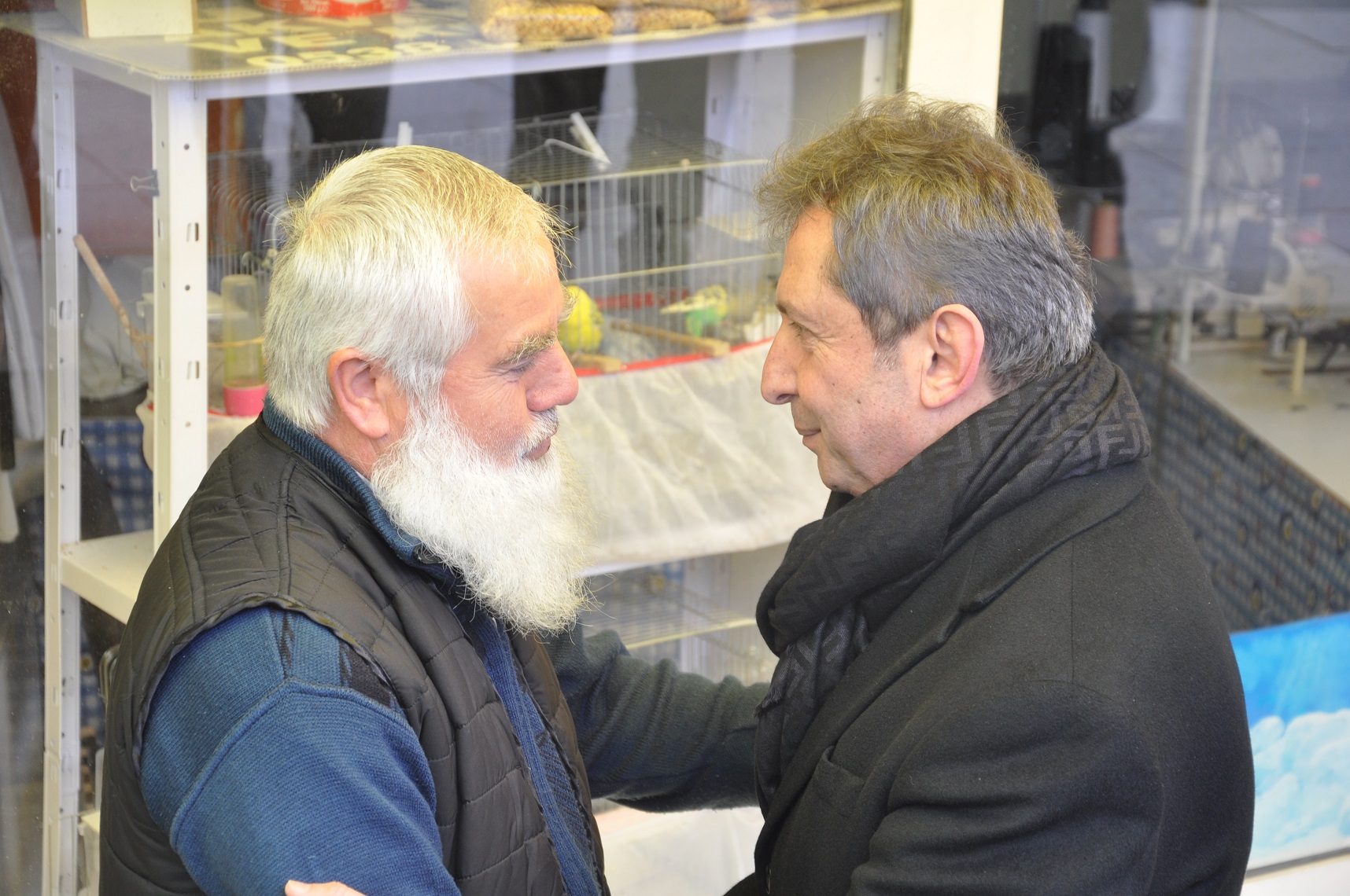 Sipahi, Mehmet Akif Mahallesinde iki bin kişinin elini sıkarak bir rekora imza attı