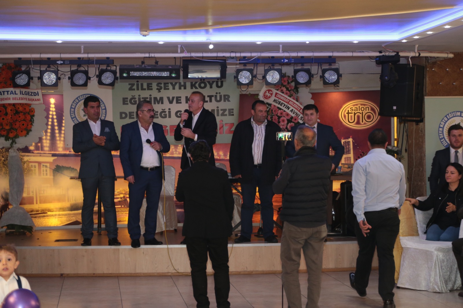 Battal ilgezdi Şeyh Köyü Eğitim ve Kültür Derneğinin gecesine katıldı