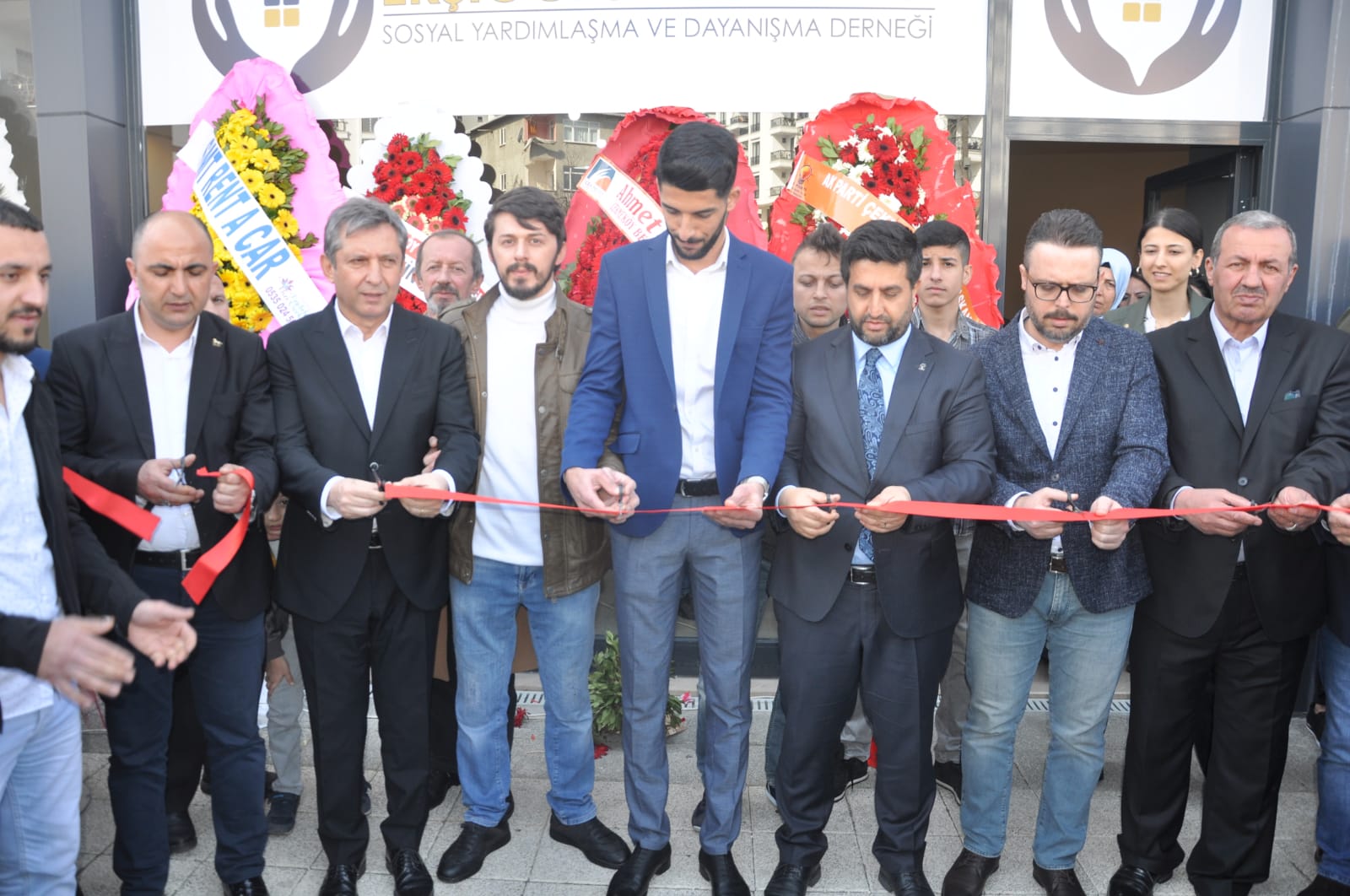 Ekşioğlu yardımlaşma derneğini Sipahi açtı