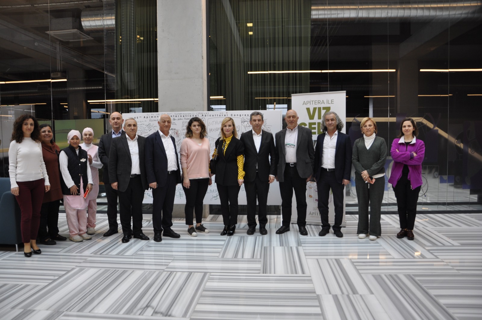 DP’Lİ ÇEKMEKÖY BELEDİYE BAŞKAN ADAYI HÜSEYİN AVNİ SİPAHİ BAL PARMAĞI ZİYARET EDEREK İŞÇİLERLE SOHBET ETTİ