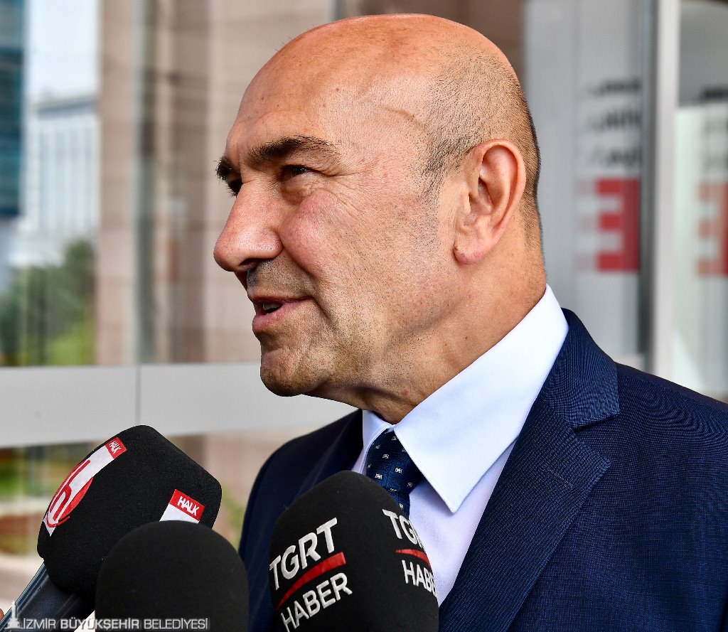 İzmir Büyükşehir Belediye Başkanı Tunç Soyer, Cumhuriyet Halk Partisi Genel Merkezi’nde düzenlenen Belediye Başkanları Zirvesi’ne katıldı.