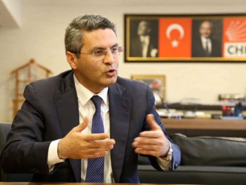 CHP’li Oğuz Kaan Salıcı’dan Zehir Zemberek "Bölünme" Uyarısı: "1994’ü Unutmayın, Bu Parçalanmanın İzahı Yok!"