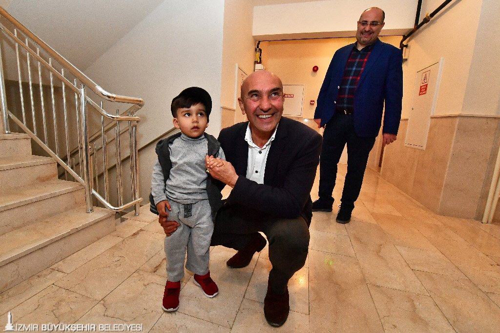 Başkan Soyer, “İzmir’in mahallelerini yerinde ve uzlaşıyla dönüştürmeye hazırız”