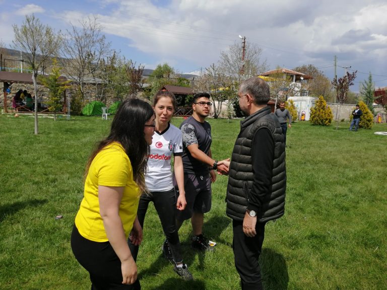 Zile Belediye Başkanı Sargın’dan kamp yapan öğrencilere ziyaret