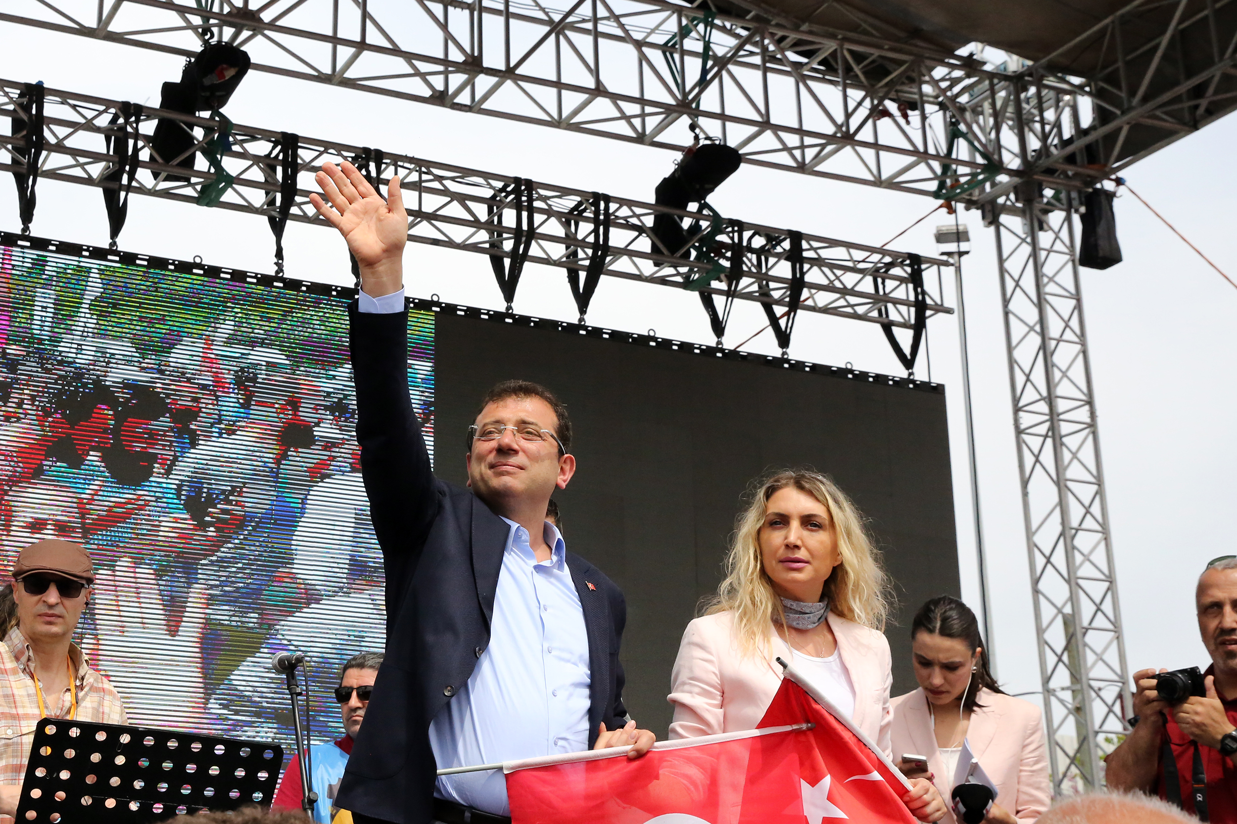 BAŞKAN İMAMOĞLU 1 MAYIS MİTİNGİ’NE KATILDI