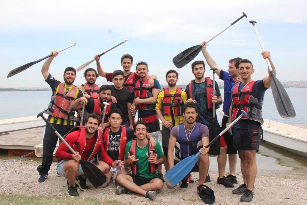 ÜNİVERSİTELER ‘İBB DRAGON BOT YARIŞLARI’NDA BULUŞTU