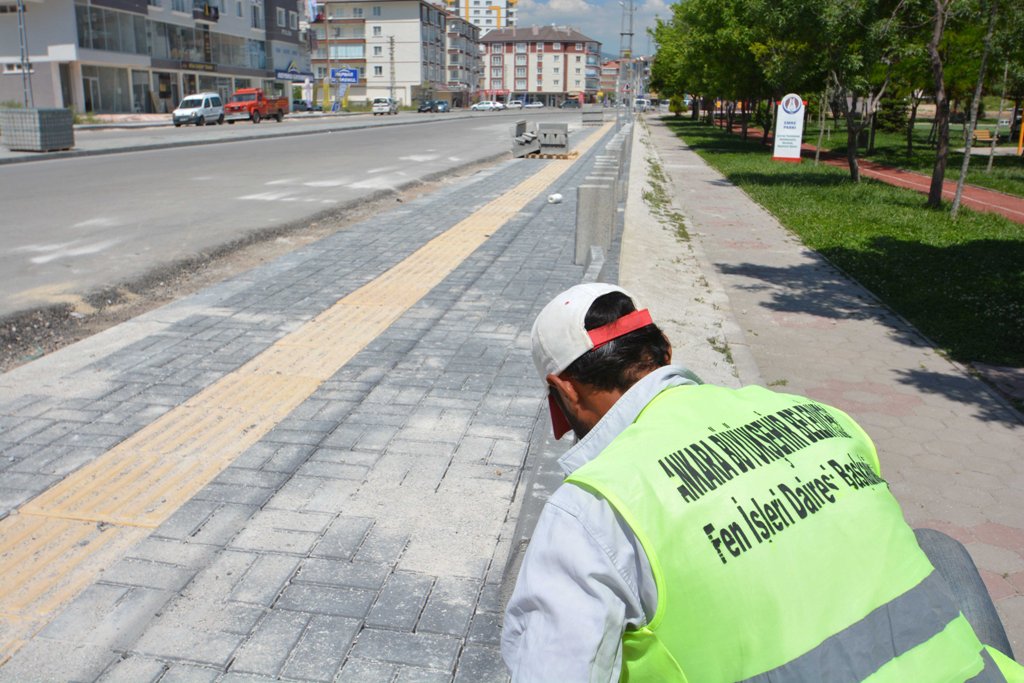 ANKARA BÜYÜKŞEHİR BELEDİYESİ ÇALIŞIYOR