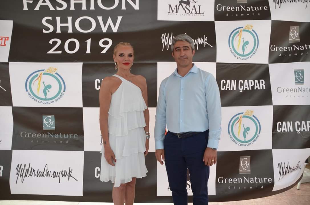 BAŞKAN OKTAY ÖNCE DEFİLEYE ARDINDAN PANELE KATILDI