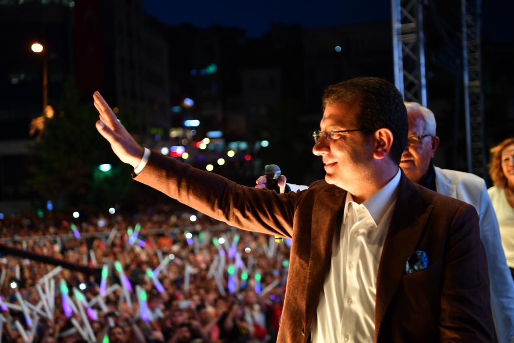 BAŞKAN İMAMOĞLU: “ATATÜRK’E LAYIK BİR YÖNETİCİ OLACAĞIMA SÖZ VERİYORUM”