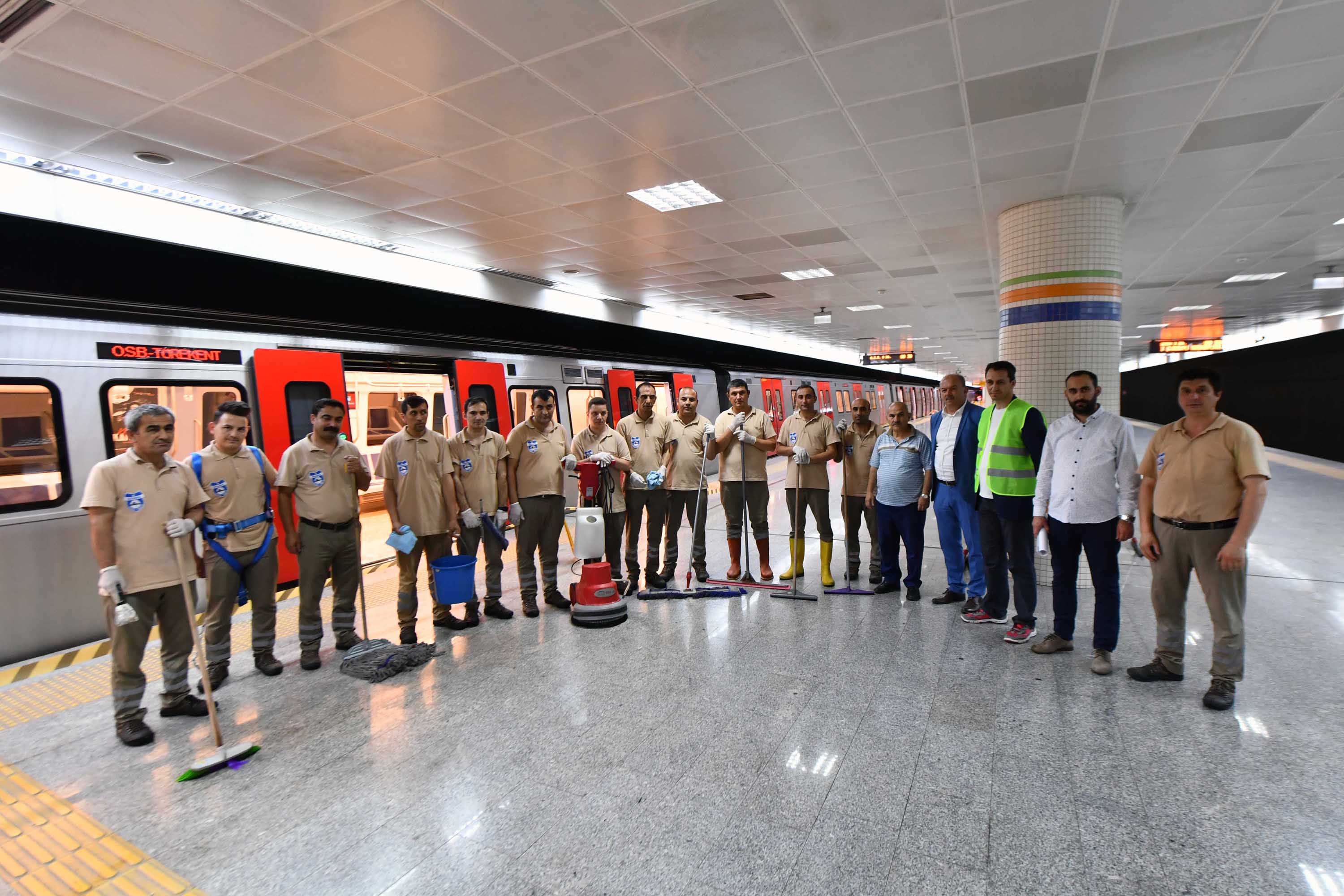 ANKARA BELEDİYESİ TEMİZLİK İŞLERİ 7/24 İŞ BAŞINDA