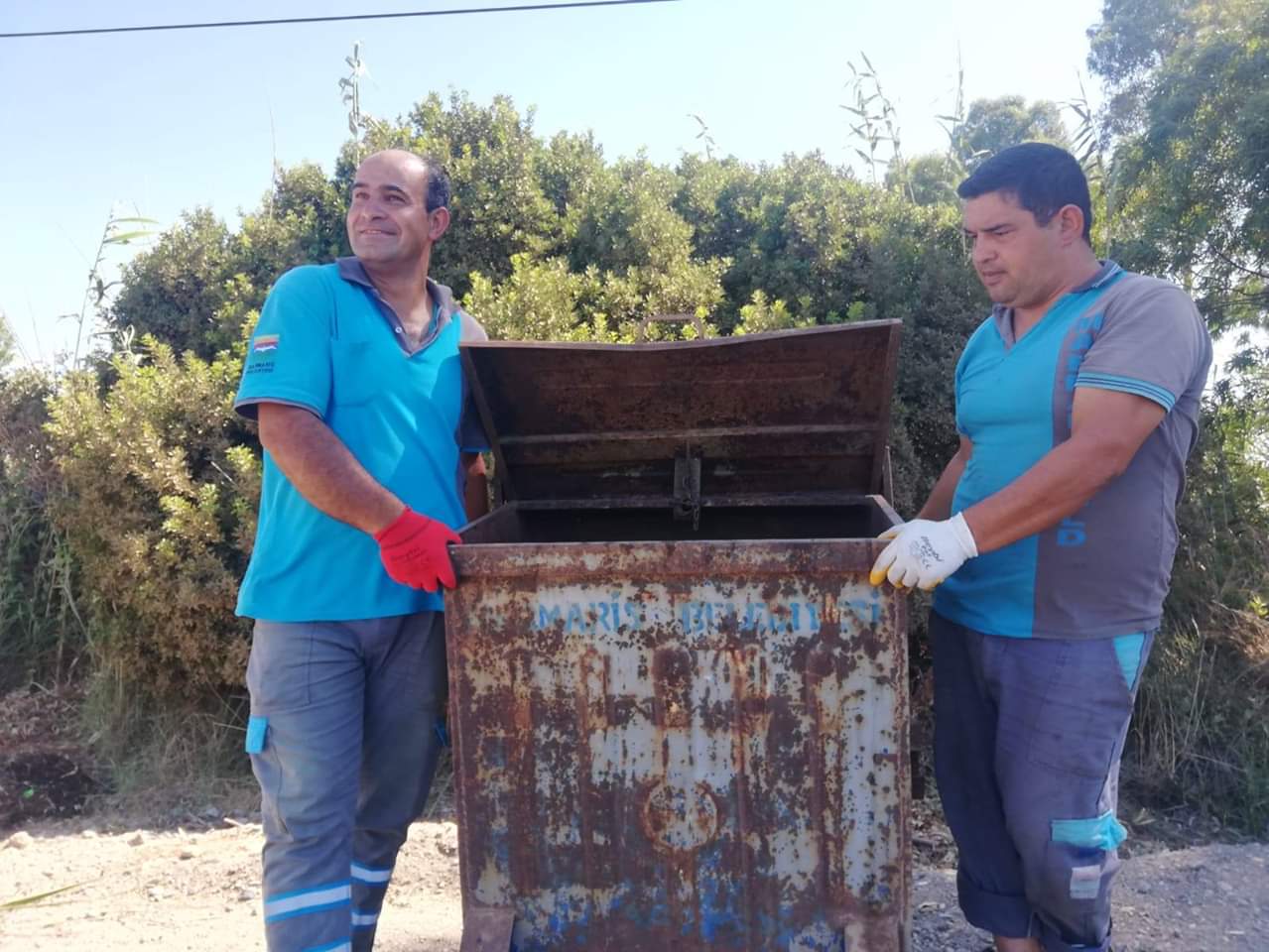 TURİSTİK İLÇEDE ÇÖP KONTEYNIRLARI YENİLENİYOR