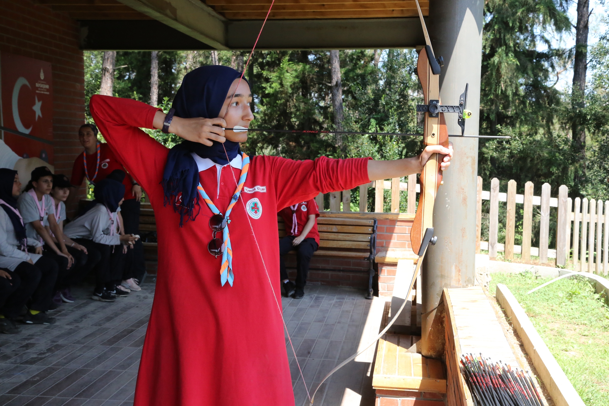 İBB’NİN ULUSLARARASI YAZ İZCİ KAMPI’NDA ÇOCUKLAR EĞLENİRKEN ÖĞRENİYOR