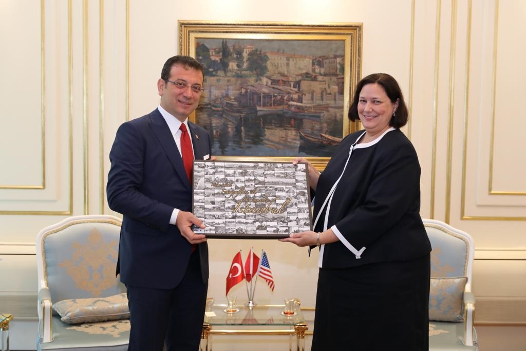 İMAMOĞLU: “İSTANBUL BÜTÜNÜYLE DÜNYAYA AÇIK BİR KENT OLACAK”