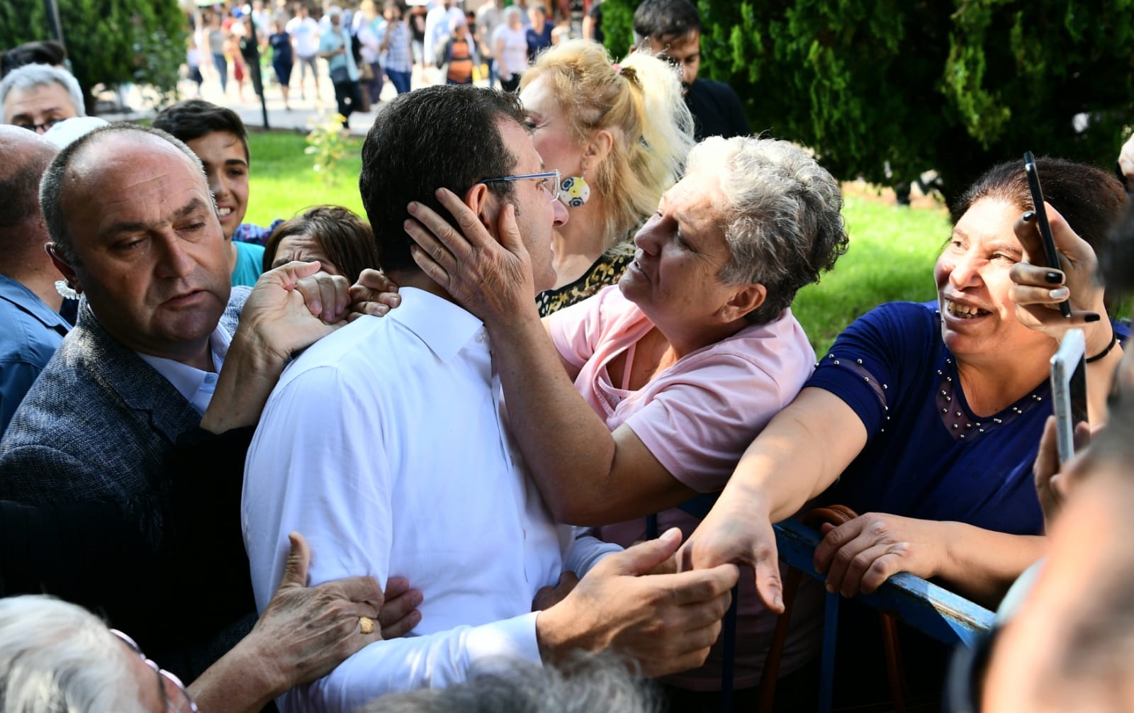 ADAMSIN BAŞKAN İMAMOĞLU ALEVİLERİN ACISINI PAYLAŞTI: “CANLARIN MATEMİ ERENLER KATINDA KABUL OLSUN”