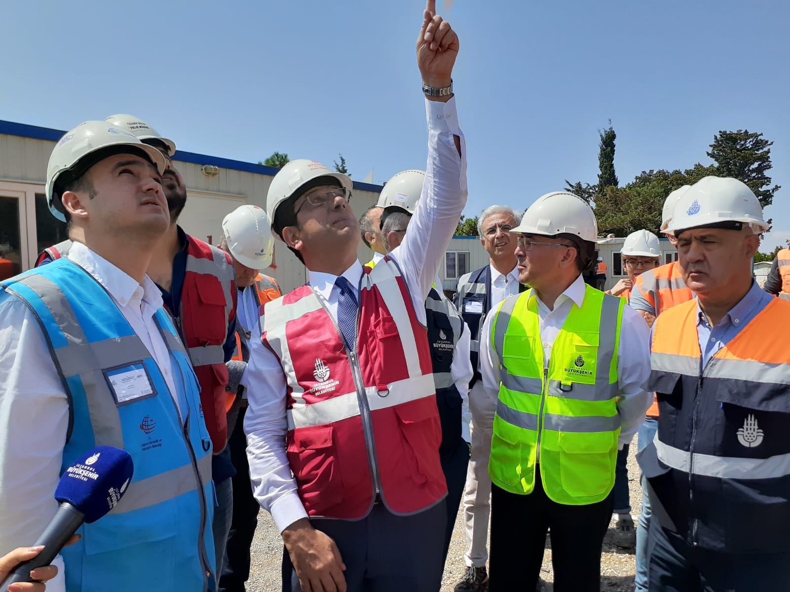 TREN SÜRÜCÜLERİNE BRÖVELERİ EKREM İMAMOĞLU’NDAN