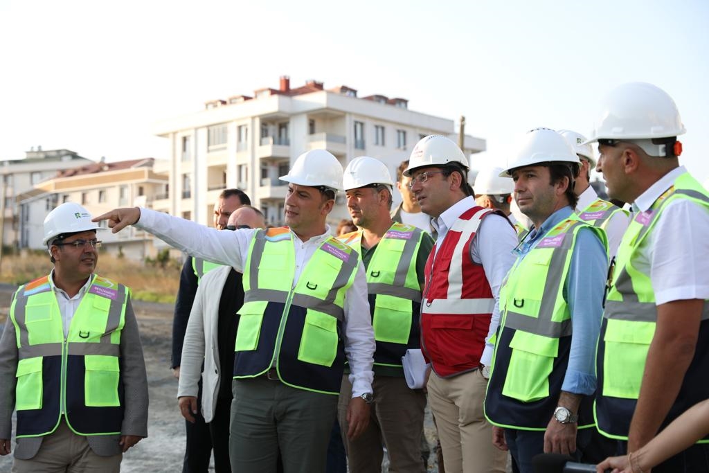 BAŞKAN İMAMOĞLU: “ORTAYA ÇIKAN ESER İNSANA KEYİF VE HUZUR VERİYOR”