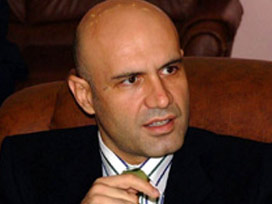 Kaçak hayat son buldu Turhan Çömez 12 yıl aradan sonra 30 Ağustos’ta yurda döndü