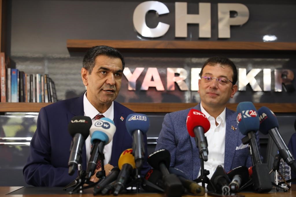 İSTANBUL BÜYÜKŞEHİR BELEDİYE BAŞKANI İMAMOĞLU’NDAN ‘KAYYIM’ YANITI: “ENDİŞEM ŞAHSIM ADINA DEĞİL DEMOKRASİ ADINA”