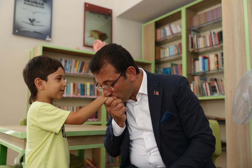 5 YAŞINDAKİ MERT’TEN İMAMOĞLU’NA: “GÖRÜŞÜRÜZ, YİNE GEL TAMAM MI”